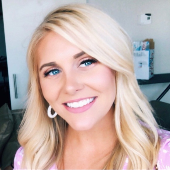 Meet your posher! - Picture 1 of 1